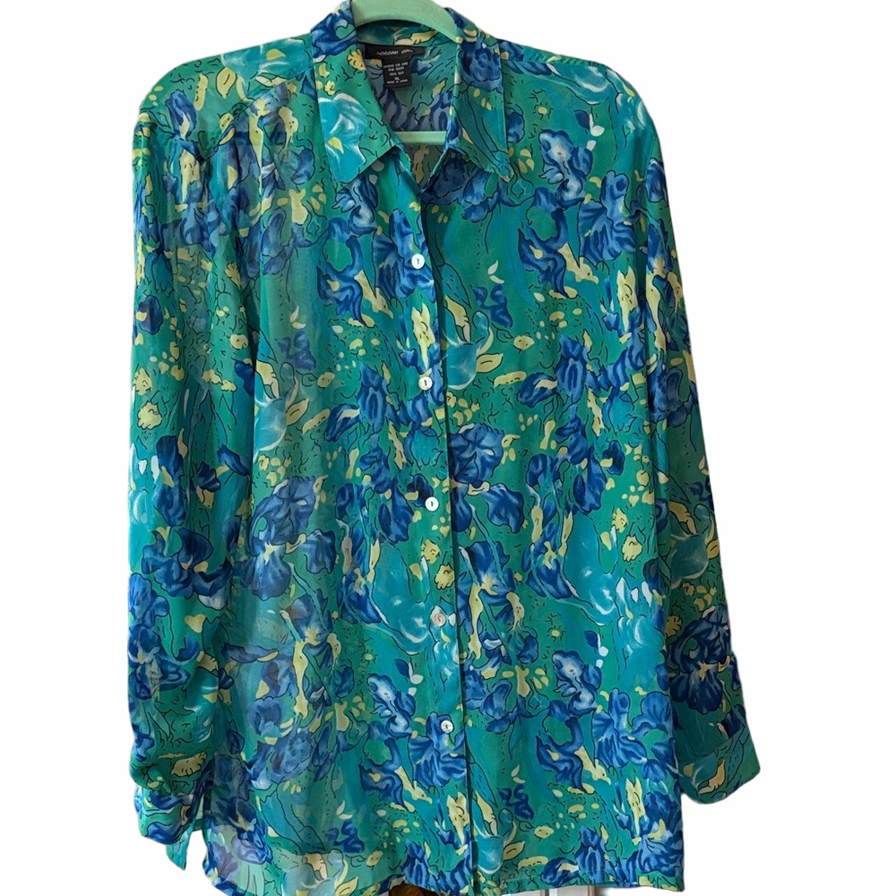 Morgan Cole 100% silk Iris print XL blouse.